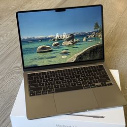 MacBook Air M2 13-inch - 16GB/512GB - Silver (Excellent Condition)