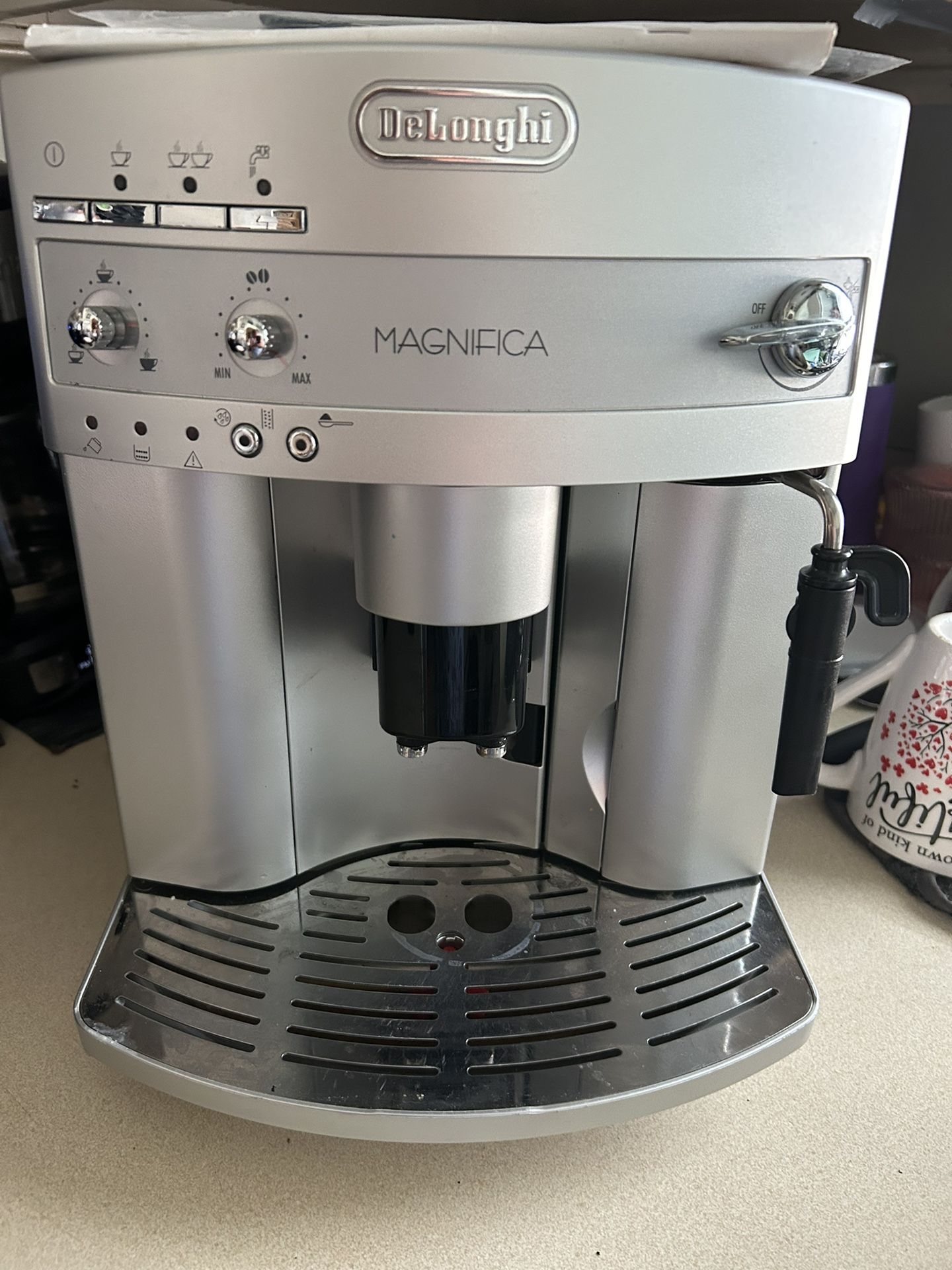 DeLonghi Magnifica ESAM3300