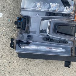 2019-2022 Headlight Chevy Silverado 