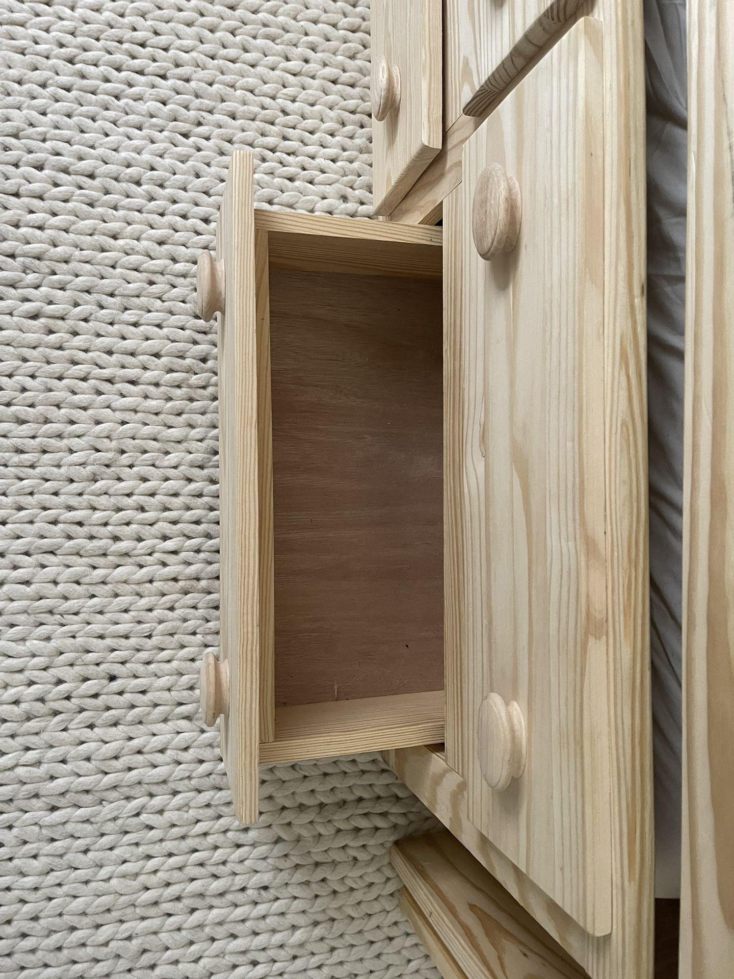 Lovely Twin XL Unfinshed Wood Bunk Bed With Trundle Barely Used (does