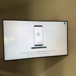 Samsung 55 Inch 4K Smart TV with Mount