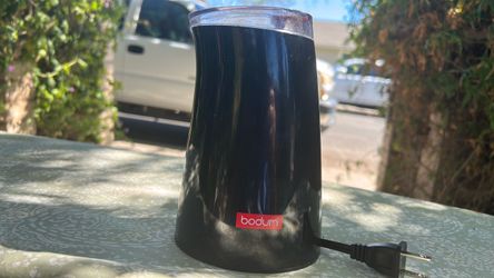 Electric coffee grinder