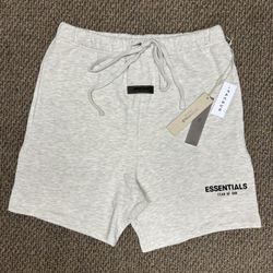 Essentials Shorts “light oatmeal” Size S, M, L