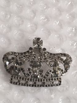 Brooch vintage To fashion Silver Tone rhinestone brooch pin