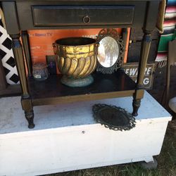 Black Table Stand Drawer, Brass Pot