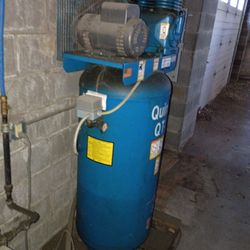 Quincy Qt5 Air Compressor