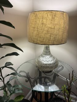 I’m Selling My Two End Table  And 2 Lamps And and coffee table