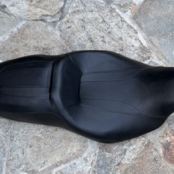 Harley Davidson Street Glide Seat
