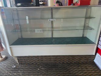 Glass Displays NEED GONE ASAP. Must pick up local in azusa.