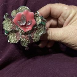 Flower Bracelet stretch’s open