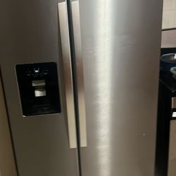 Whirlpool  Refrigerator 