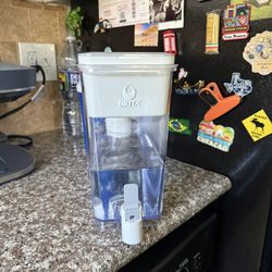 Brita Extra Large 27-Cup UltraMax Filtered Water Dispenser