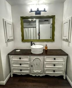 Classic Vintage Farmhouse Furniture 