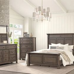 Brand New Modern Elegant Wood Queen Bedroom Set 