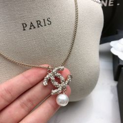 CH Pearl Necklace Gold