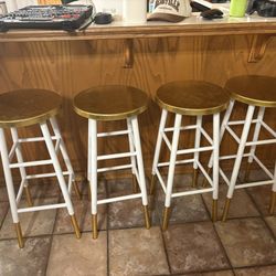 4 Barstools 