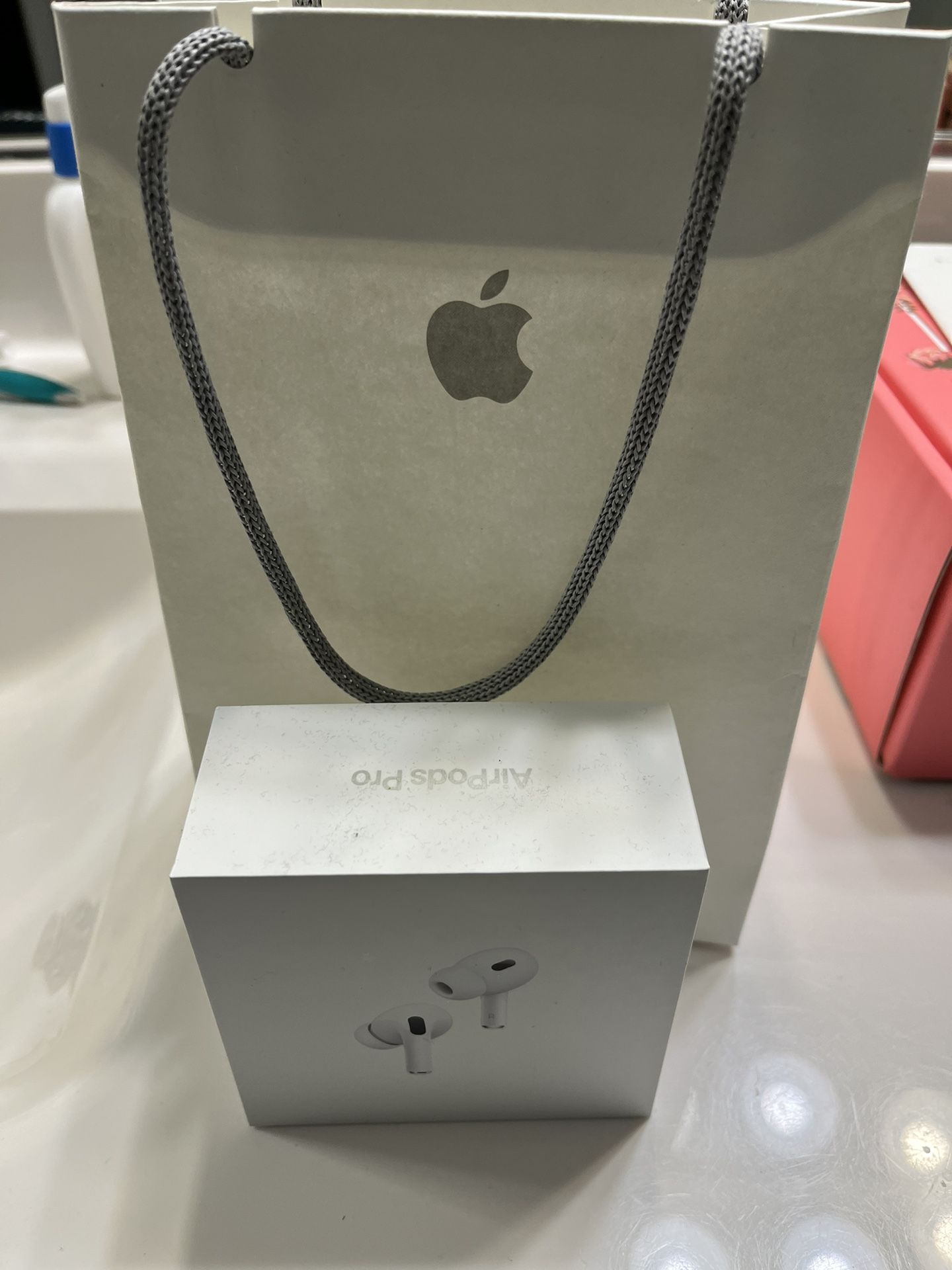 AirPods Pro (2nd generation) with MagSafe Charging Case (USB‑C)