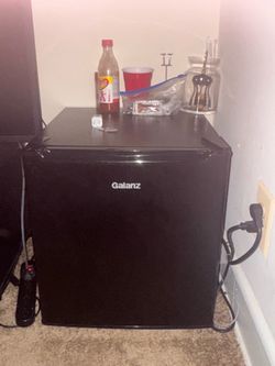 Mini fridge