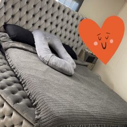 King Bed Frame With Mattress 
