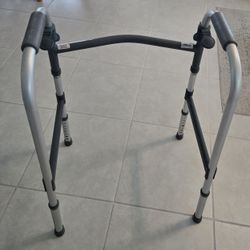 Folding walker