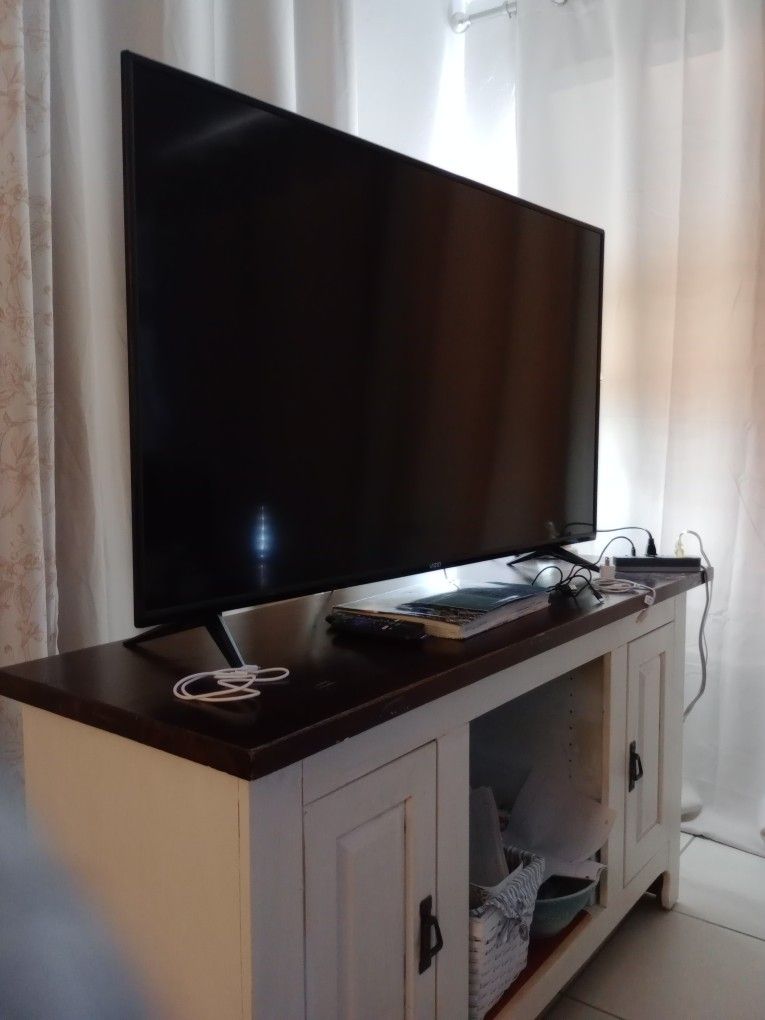 50 Inch Visio Smart TV