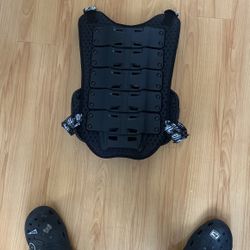 Motorcycle chest and spine gear