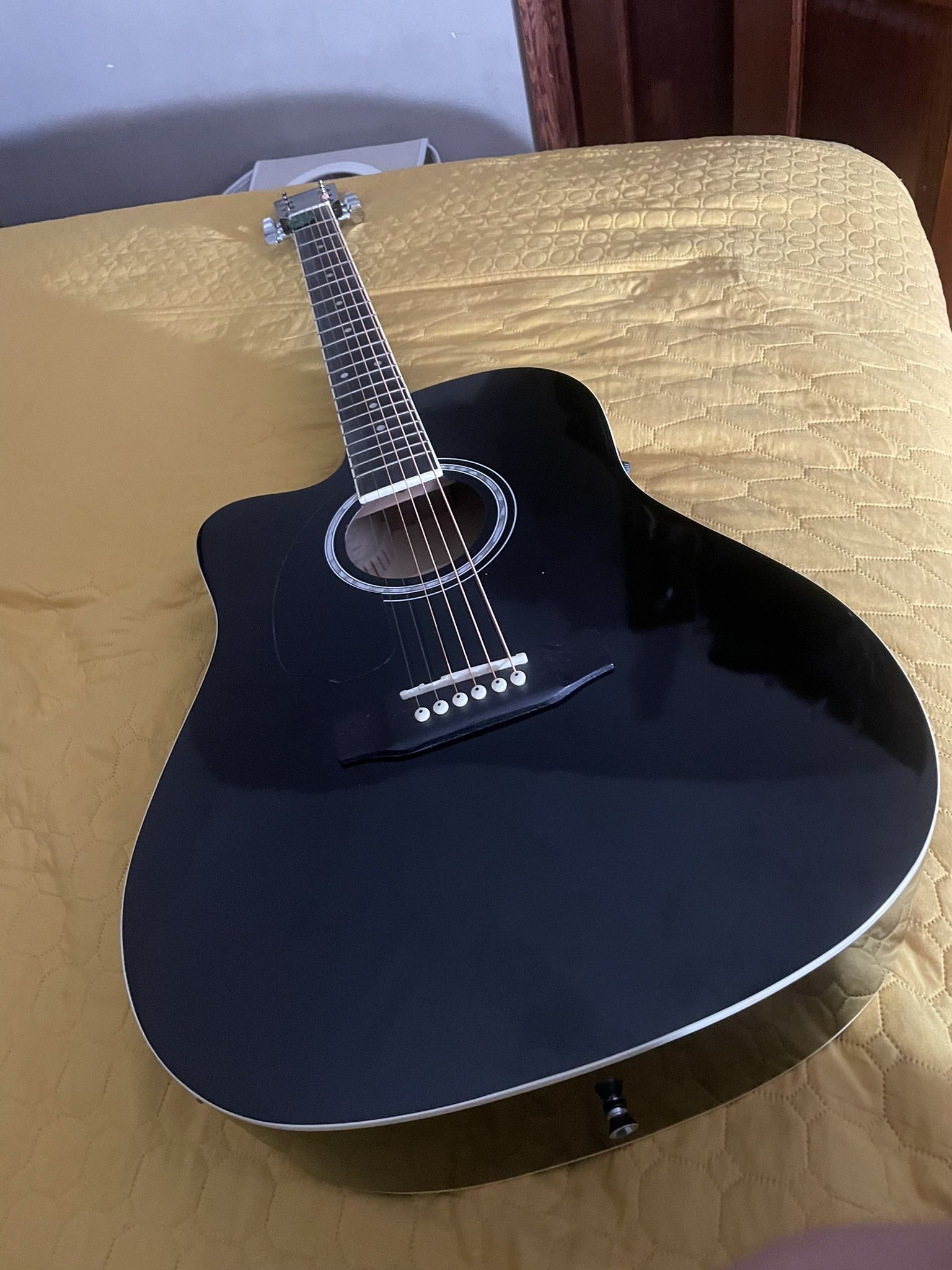 Left-handed Guitar