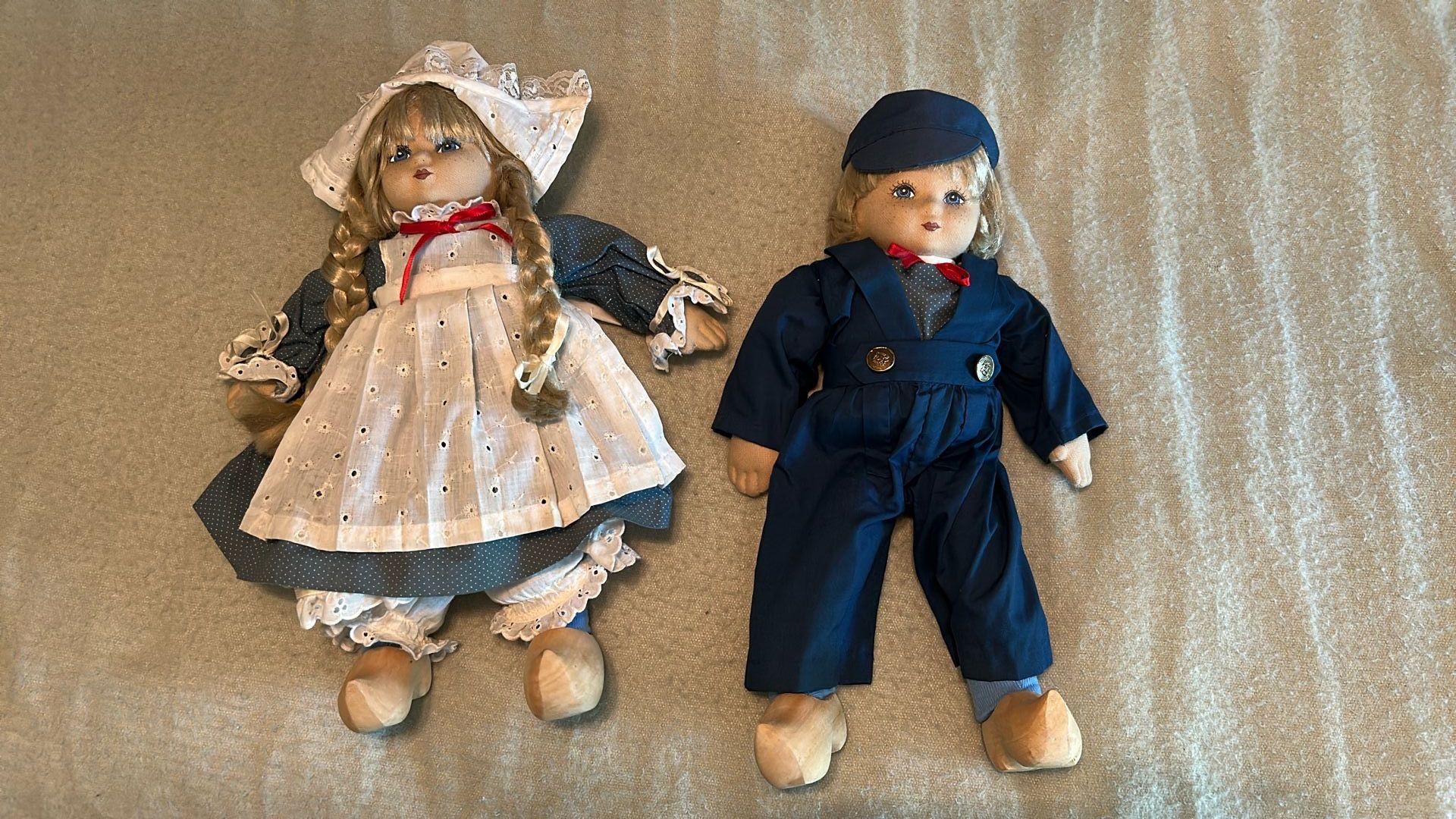 Dutch Boy And Girl Dolls In Costume