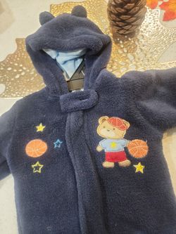 Cute Baby 2pieces Warm And Soft  , Size 6/9Months, Pick Up Palmdale Ca