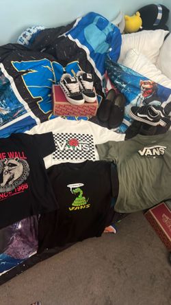 Boys size medium vans shirts