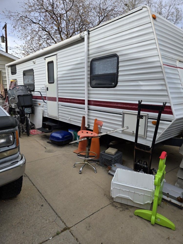 1999 Jayco 297j