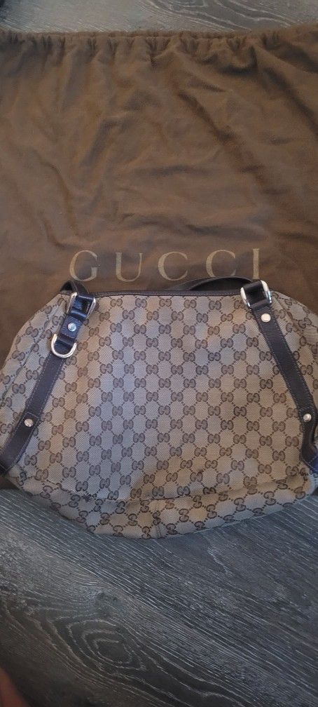 Aunthentic Gucci Handbag With Dust Bag