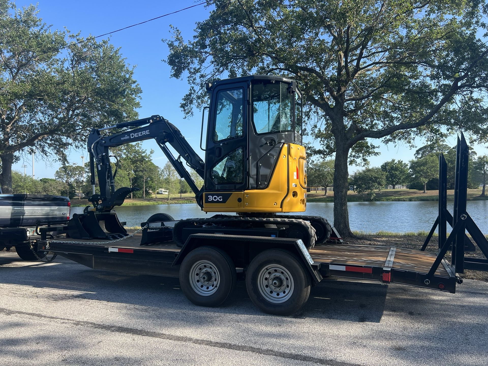 Deere 30g