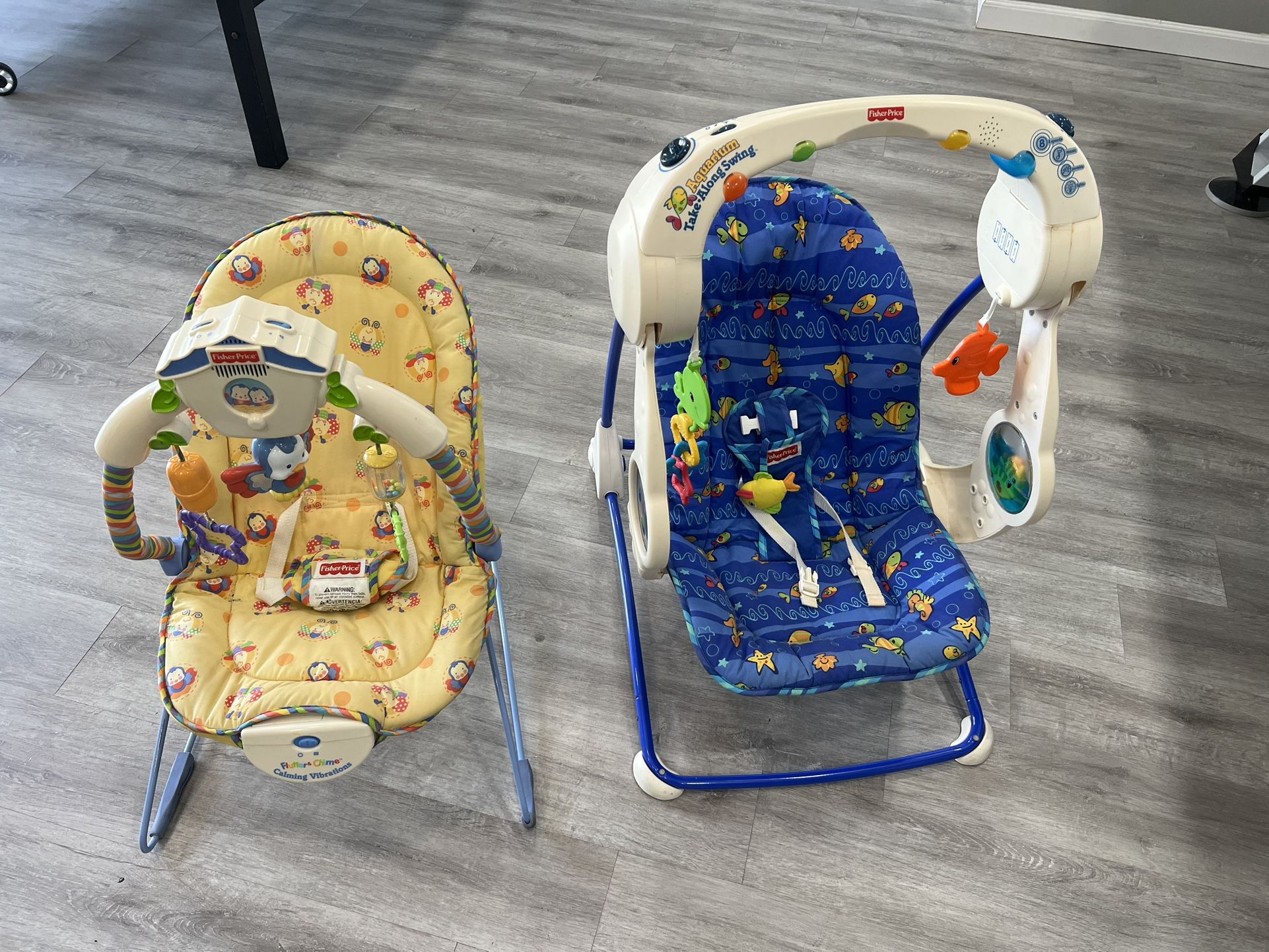 Fisher Price Flutter & Chime, Calming Vibrations Baby Bouncer & Fisher-Price Aquarium Take A Long Swing