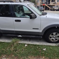 2006 Ford Explorer