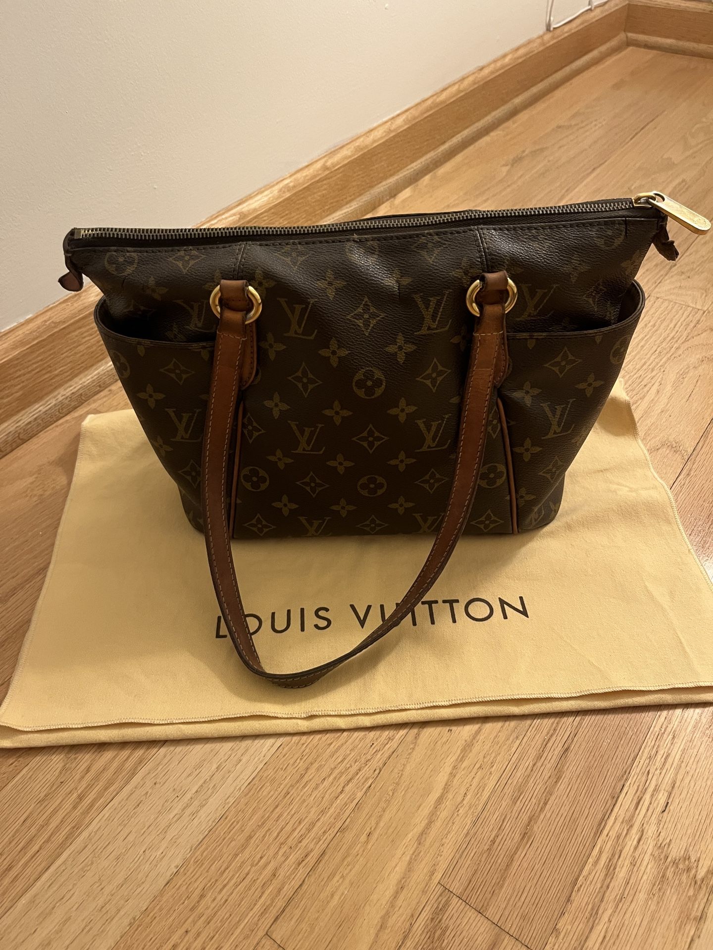 Louis Vuitton Monogram Totally PM Shoulder Bag