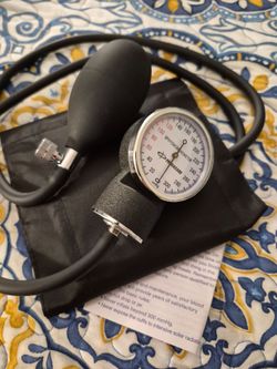 Primacare Aneroid Sphygmomanometer Blood Pressure Cuff