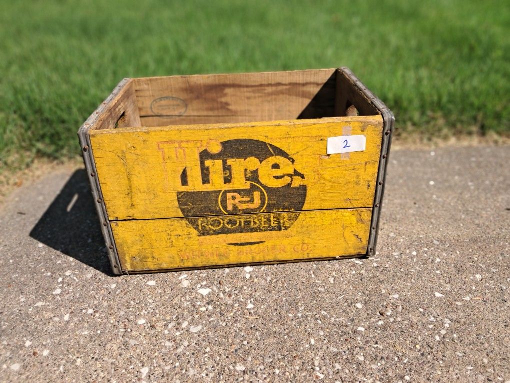 Vintage Hires Rootbeer Crate 