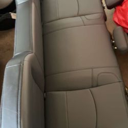 3(FS) 1 2023 Ram 3500 Truck Backseats 