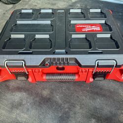 Milwaukee Packout