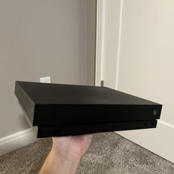 Xbox One X 1 TB