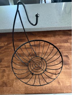 Fruit basket with banana hanger. Like new