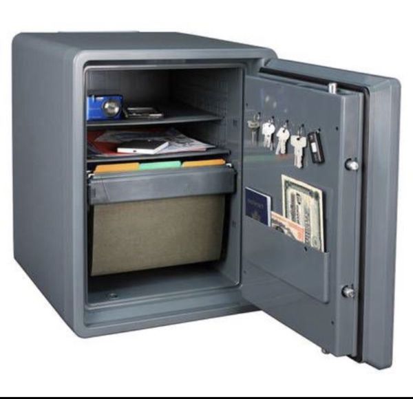 First Alert 2 14 Cu Ft Safe With Handy Hauler And Wheels New And