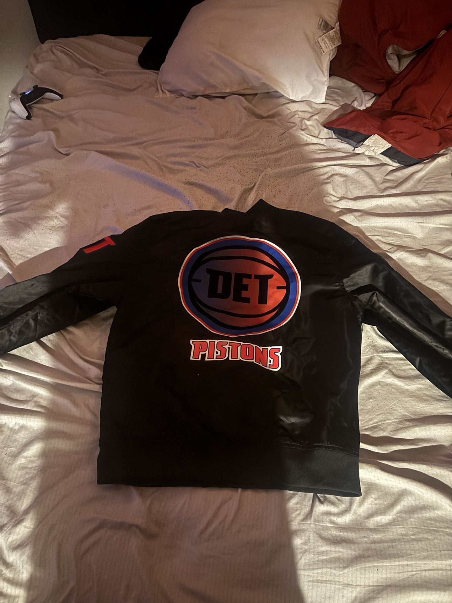 Detroit pistons black jacket