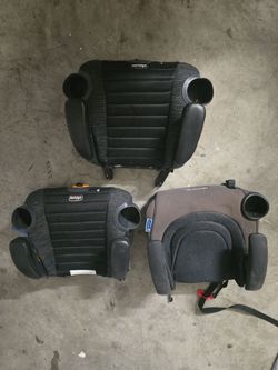 Car seats each 10 dollars