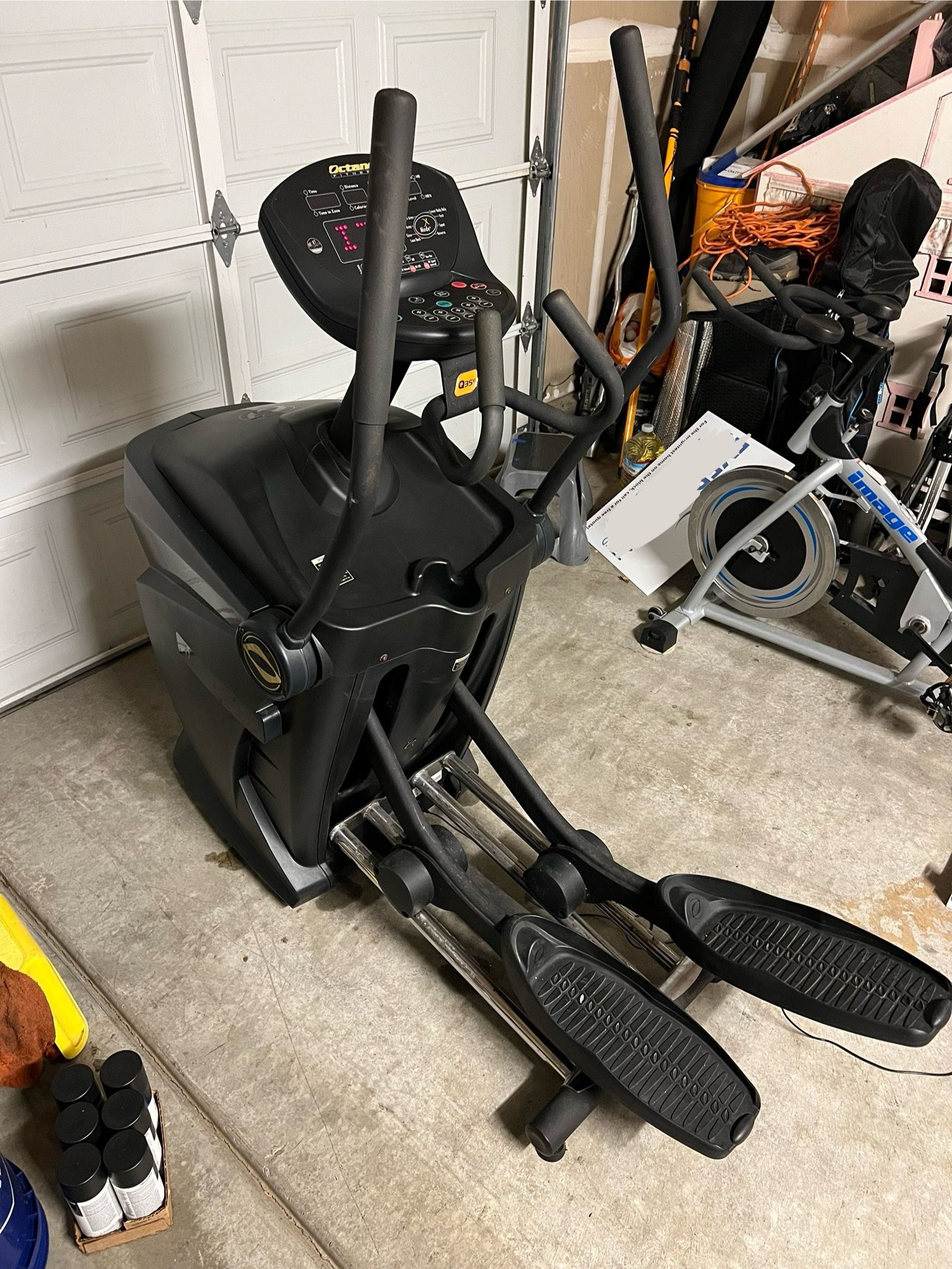 Octane Elliptical/ Commercial Grade