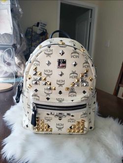 Authentic MCM VISETOS STARK STUDDED BACKPACK- USED(PRE-LOVED)