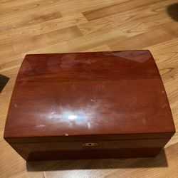 Wooden Jewelry box antique 