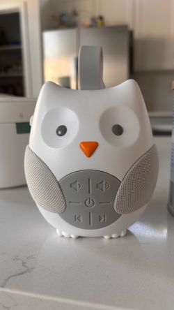Portable baby soother owl