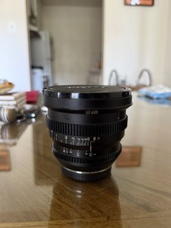 SLR Magic 15mm Micro Prime CINE Lens (Fujifilm X-Mount)